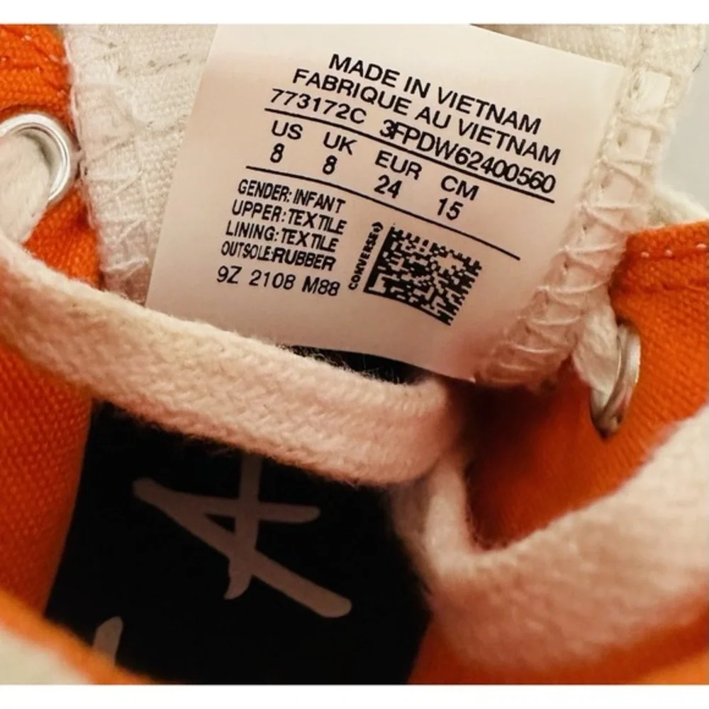 Converse Chuck 70 HiTop 'UNT1TL3D' Not A Chuck All Over Print Infant Size 8 Shoe